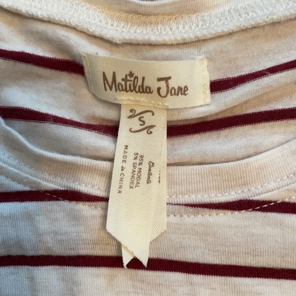 Cute and comfy top - Picture 2 of 2